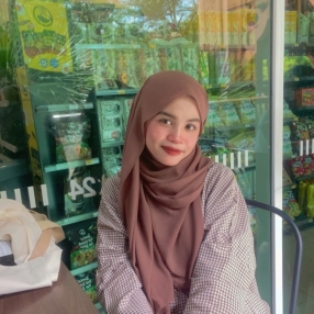 Hawa, Pengasuh di Kuala Terengganu