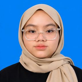 Fazira, Pengasuh di Beranang