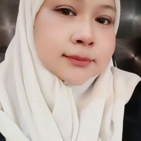 Farah Wahidah, Babysitter in Bukit Rotan