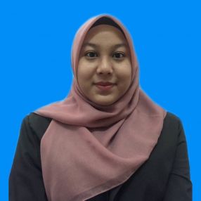 Noor, Pengasuh di Simpang