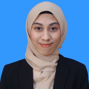 Syazana, Pengasuh di Gurun