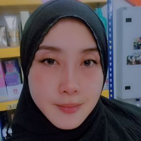 Lyna, Babysitter in Masjid Tanah