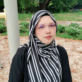 Ain, Babysitter in Raub