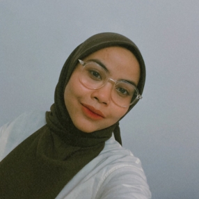 Nurul, Babysitter in Padang Tengku
