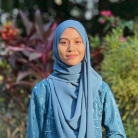 Intan, Pengasuh di Tasek Gelugor