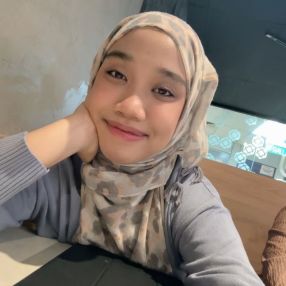 Nureen, Pengasuh di Kajang