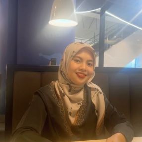 Nrsyahirah, Pengasuh di Kota Tinggi