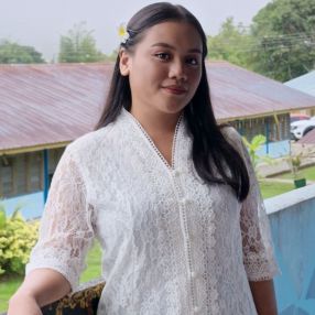 Freda, Pengasuh di Sibu