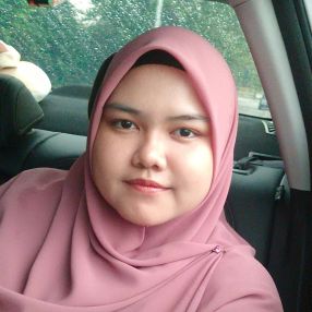 Faridah, Pengasuh di Parit Raja