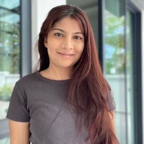 Pavithra, Keluarga di Telok Panglima Garang