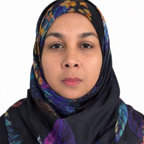 Azura, Babysitter in Seremban