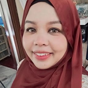 Nuraihan, Pengasuh di Tanjung Bungah