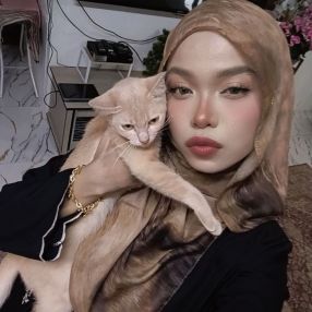 Medina, Babysitter in Nilai