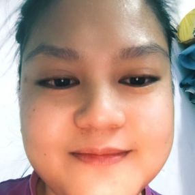 Julia, Pengasuh di Bintulu