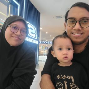 Fara, Family in Johor Bahru