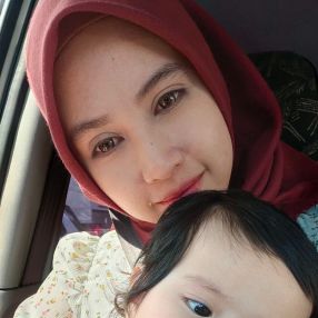 Anisa, Pengasuh di Batu Ferringhi