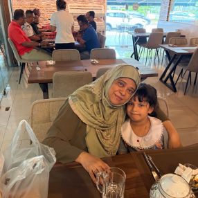 Latifah, Keluarga di Subang Jaya