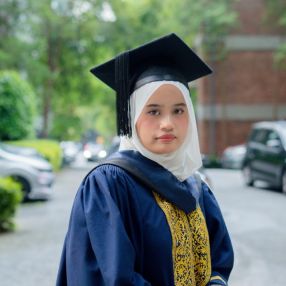 SITI, Babysitter in Durian Tunggal