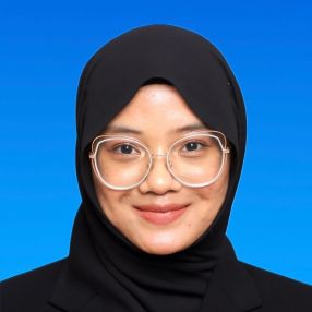 Adaniah, Babysitter in Dengkil
