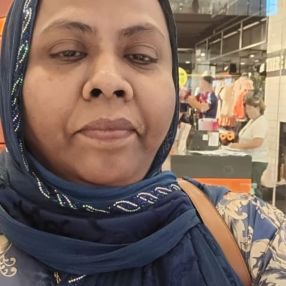 Najeem, Babysitter in Jelutong