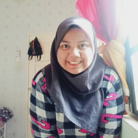 Nur, Babysitter in Bukit Payong