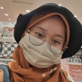 Aisyahtu, Pengasuh di Port Klang