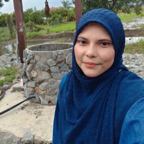 Nur Fatihah, Pengasuh di Batu Maung