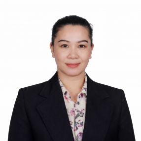 Queenie, Babysitter in Ampang