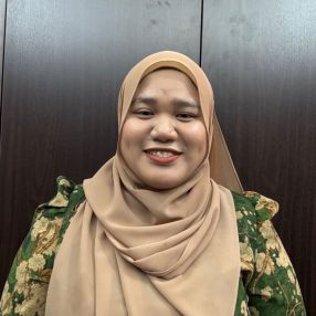 NUR AUNI, Babysitter in Dengkil