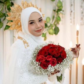 Afi_, Pengasuh di Kemaman
