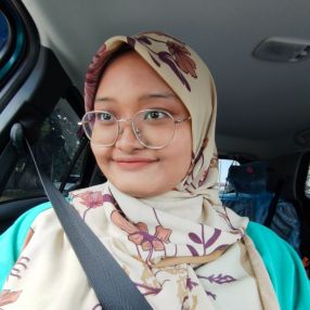 Julita, Babysitter in Muar