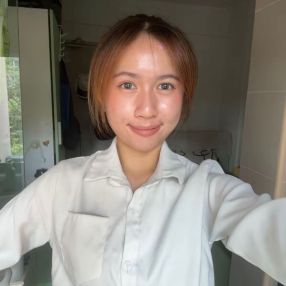 Hiew, Babysitter in Bahau