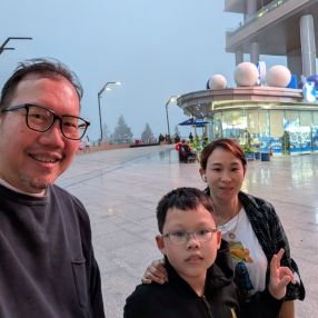 Max, Keluarga di Subang Jaya