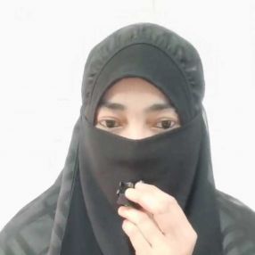 Zanirah, Pengasuh di Batang Kali