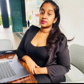 Praveena, Pengasuh di Pelabuhan Klang