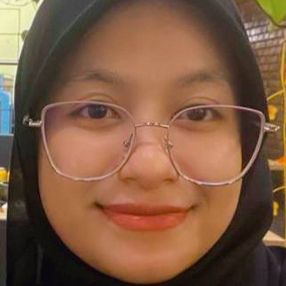Nur, Pengasuh di Labu