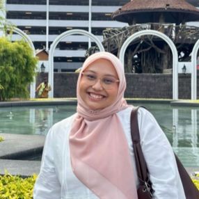 Zulaikha, Babysitter in Seremban
