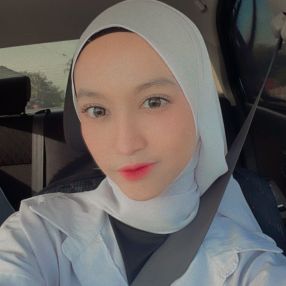 Adlina, Pengasuh di Penaga