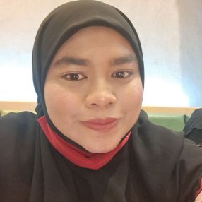 Nurul Nazira, Pengasuh di Tanjong Kling