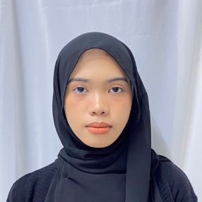 Syahfina, Pengasuh di Masai