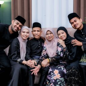 Zana, Family in Simpang Ampat