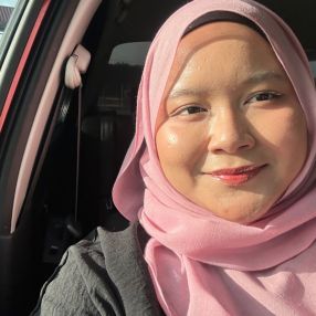 Adriana, Babysitter in Pusing