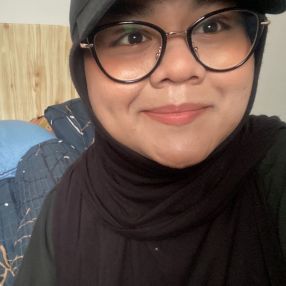 Erisya, Pengasuh di Karangan