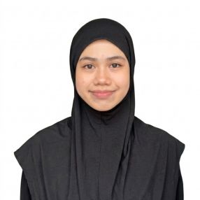 Dhiadamia, Pengasuh di Tanjung Karang