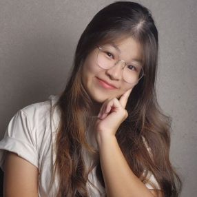 Adeline, Pengasuh di Penampang