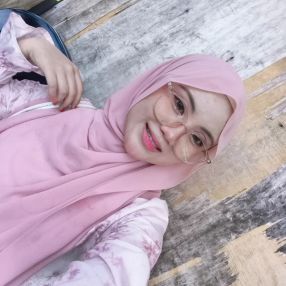 Puteri, Babysitter in Jitra
