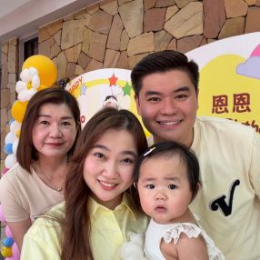 Eunice, Keluarga di Pelabuhan Klang