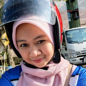 Syahira, Babysitter in Beranang
