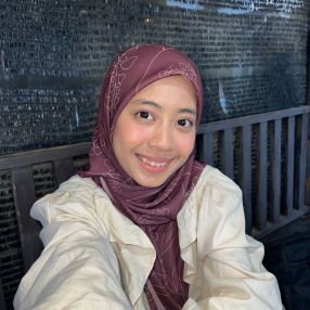 Uyaa, Babysitter in Pasir Puteh