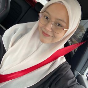 Aisyah, Babysitter in Pusing